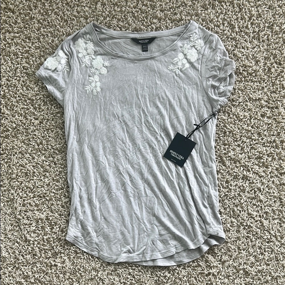 NWT Vera Wang Women’s Petite XS Gray Embroidered T-Shirt